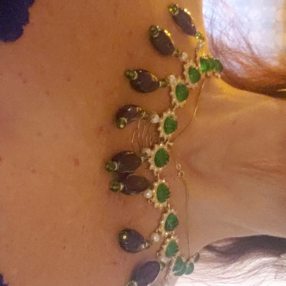 Gorgeous Kenneth Jay Lane statement necklace. - Picture 9 of 9